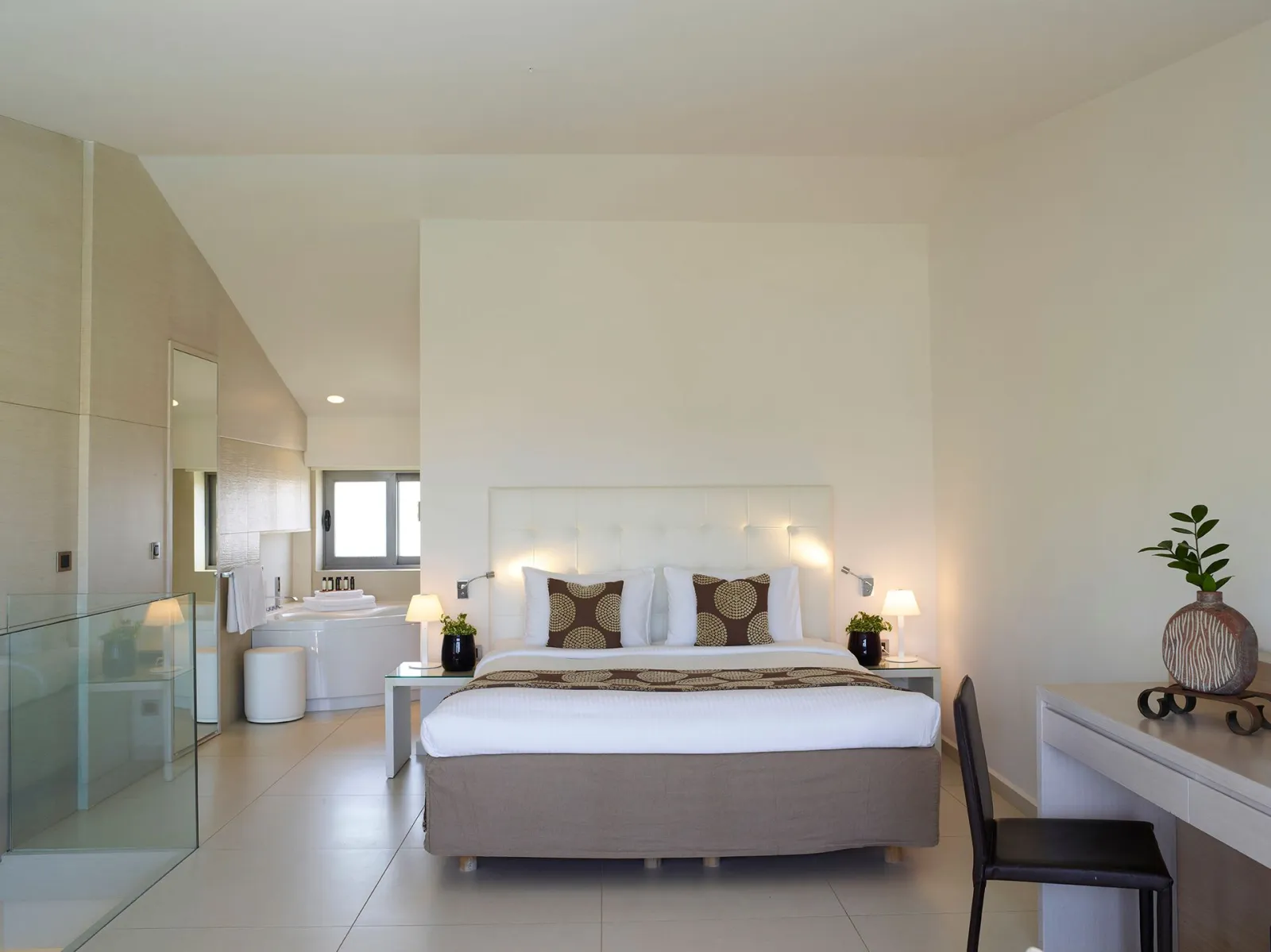 Premium Double Room with Spa Bath and Garden View - 30m²