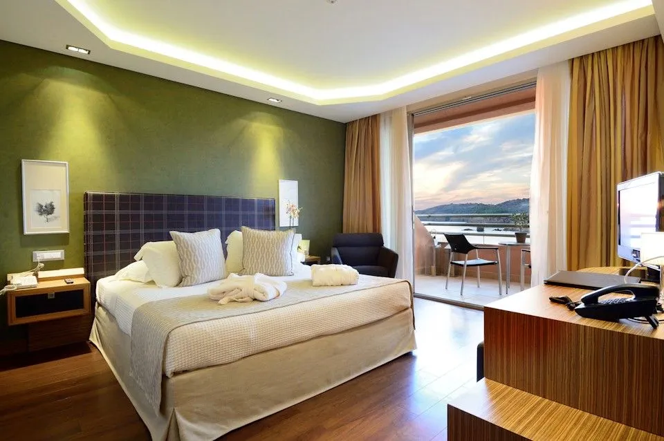 Classical Suite with Sea View