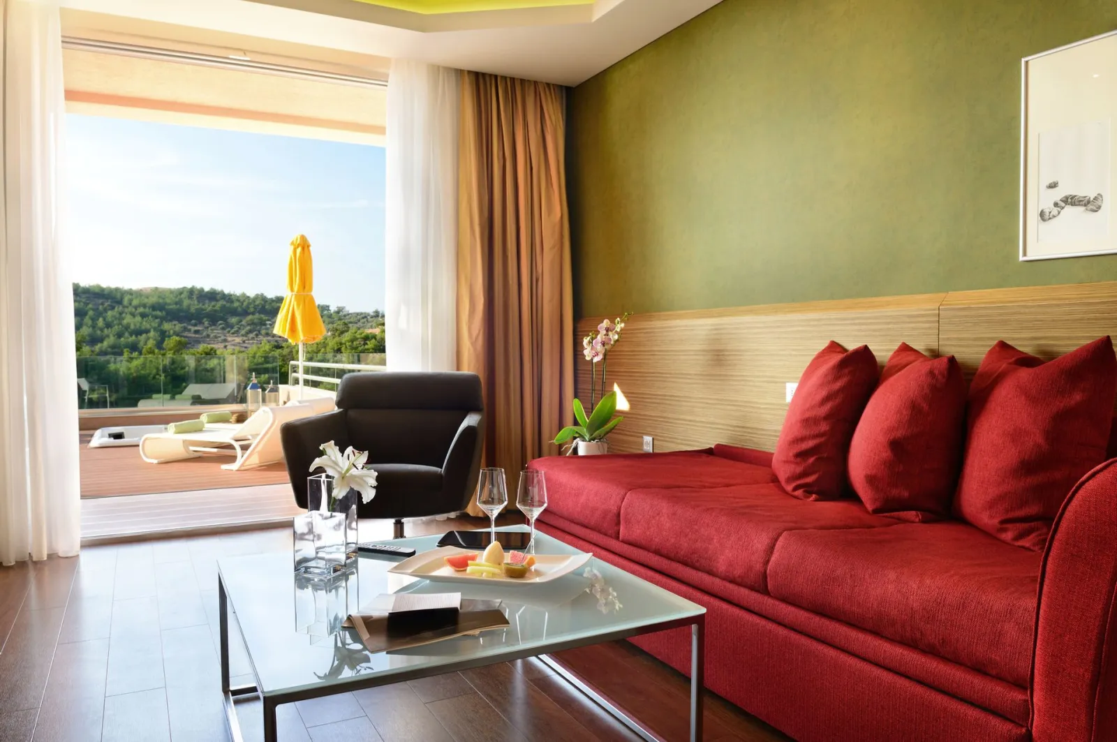 Royal Suite with Sea View and Outdoor Jacuzzi