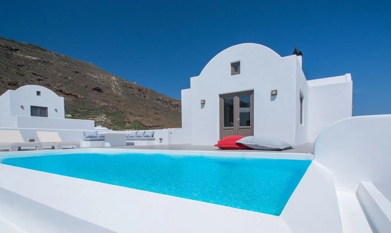 Luxury Villa with Private Pool and Sea View