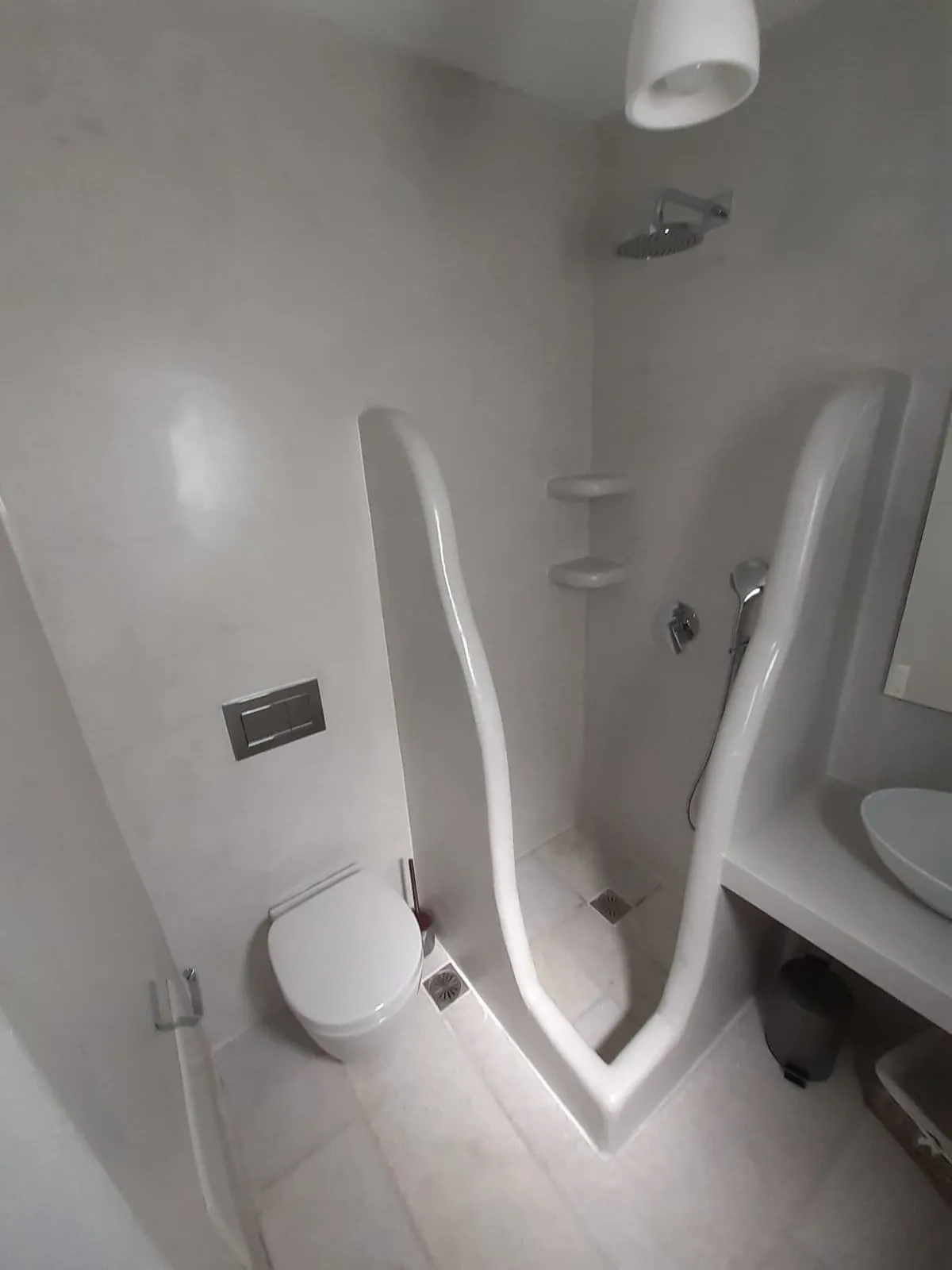 Cave Thalassa