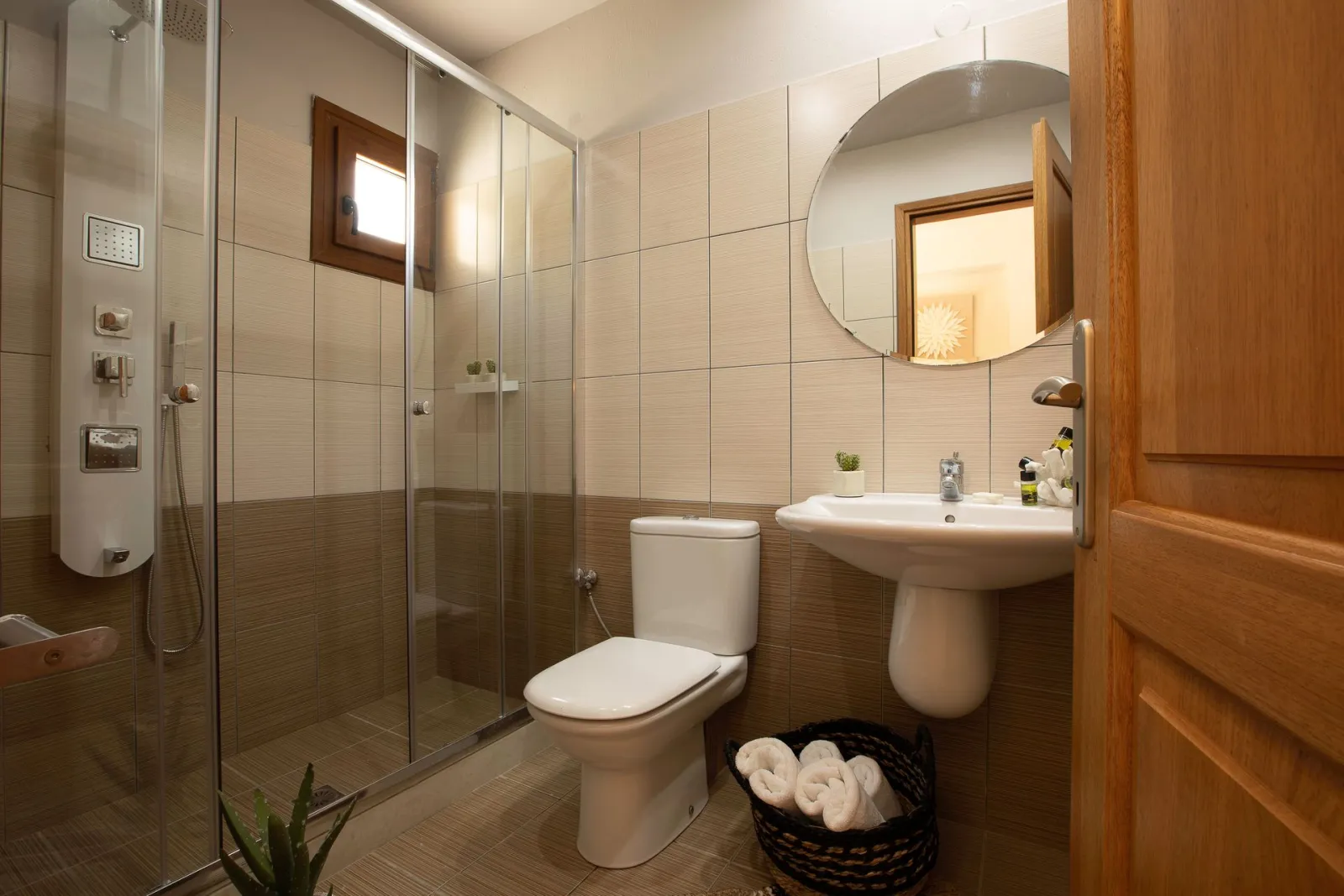 Suite with outdoor Hot Tub