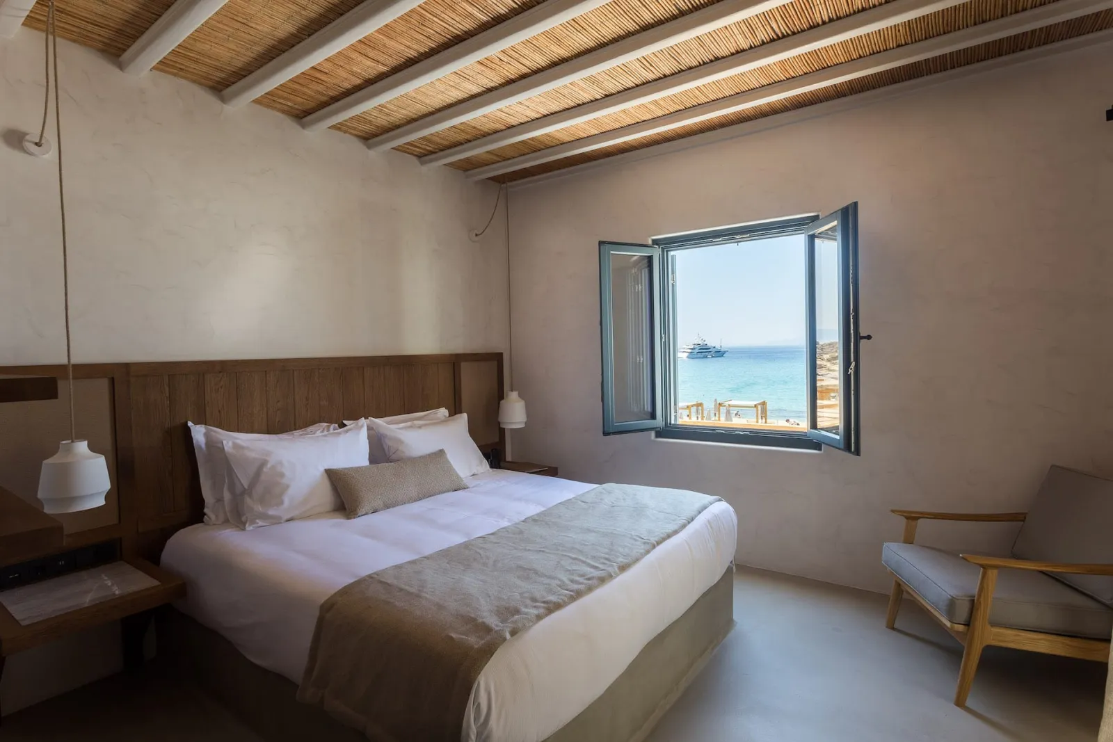 Deluxe Room with Jacuzzi Sea View