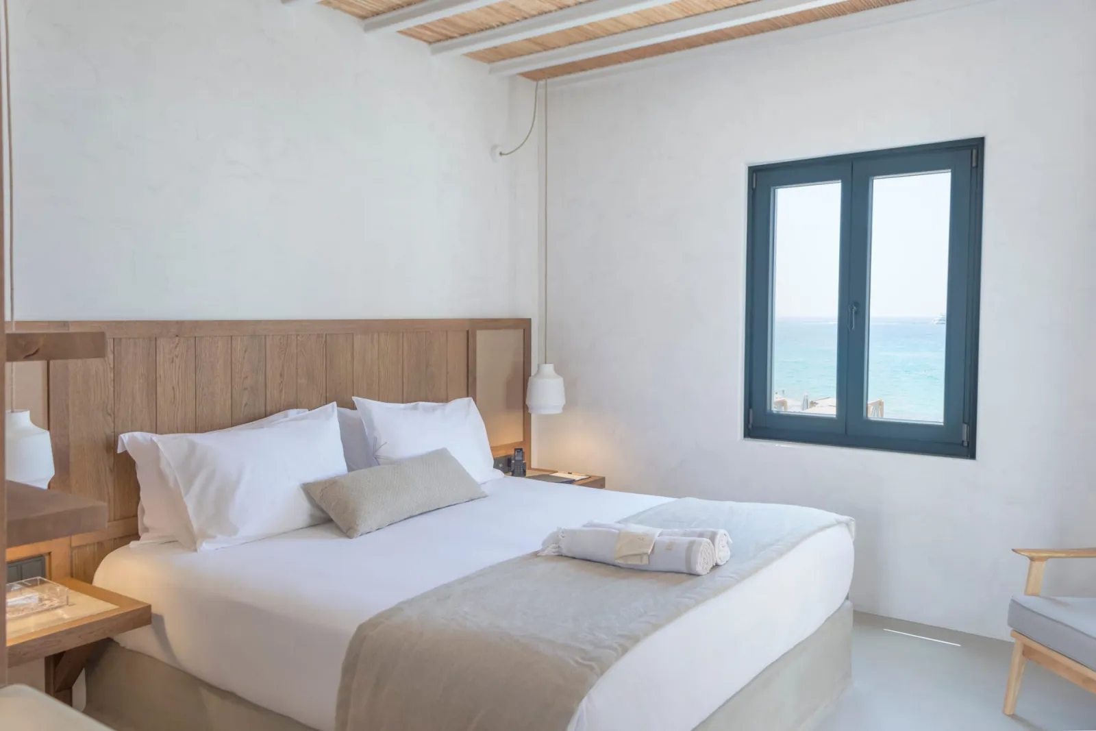 Deluxe Room with Jacuzzi Sea View