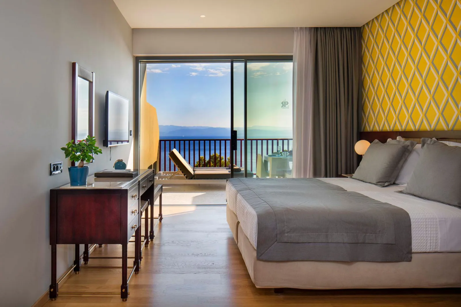 Executive Plus with Panoramic Sea View