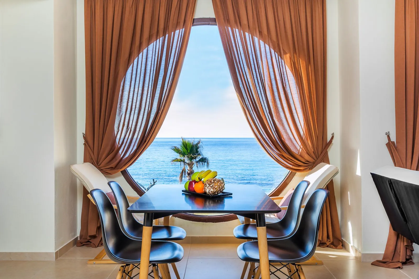 Family Suite 2-Bedroom Sea View Upper Floor