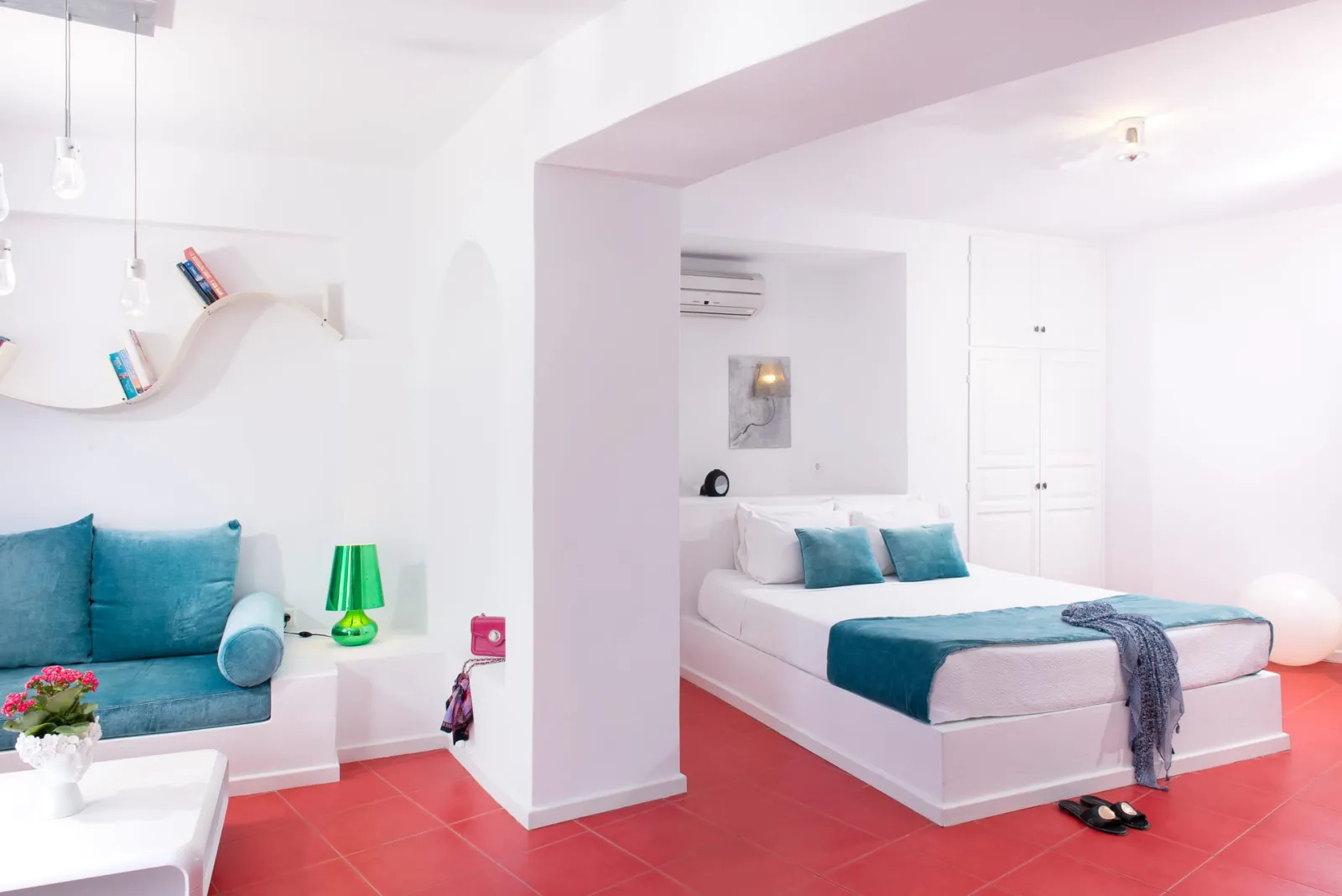 Deluxe Suite with Hot Tub and Panoramic Volcano View