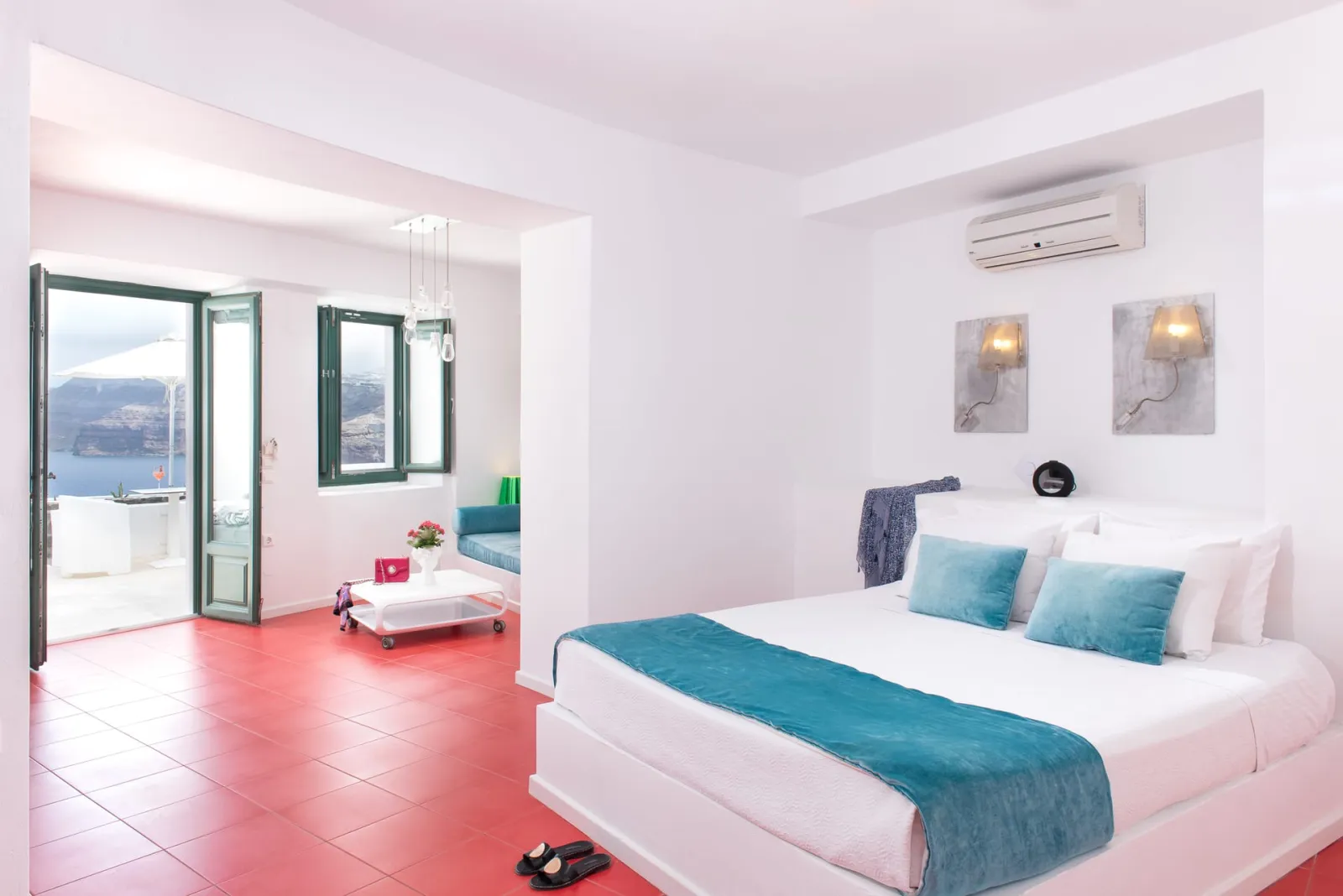 Deluxe Suite with Hot Tub and Panoramic Volcano View