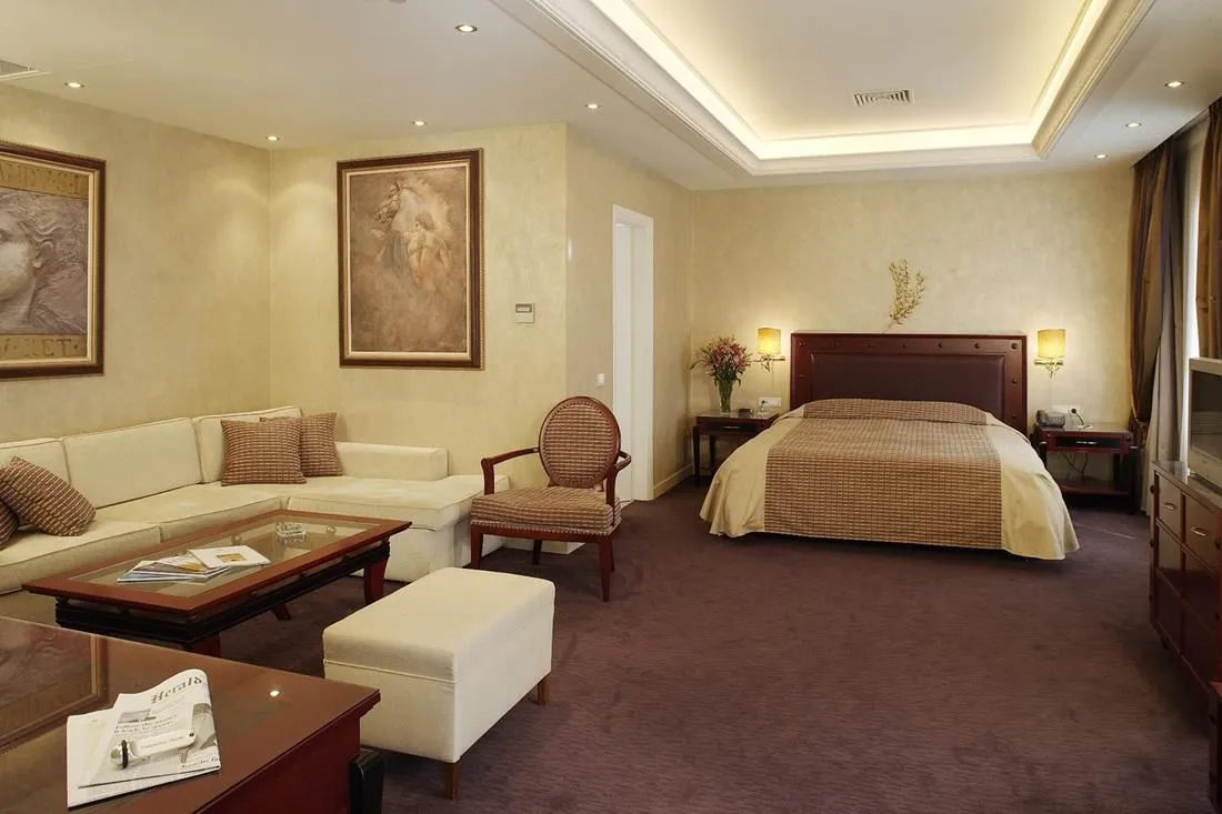 Theoxenia House Deluxe Suite