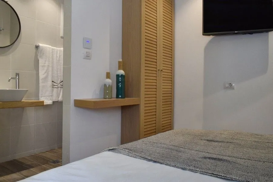 Economy Room