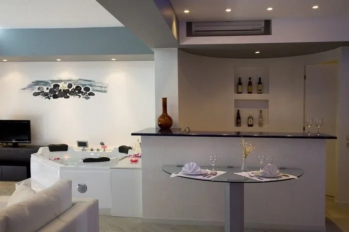Thalassa Suite