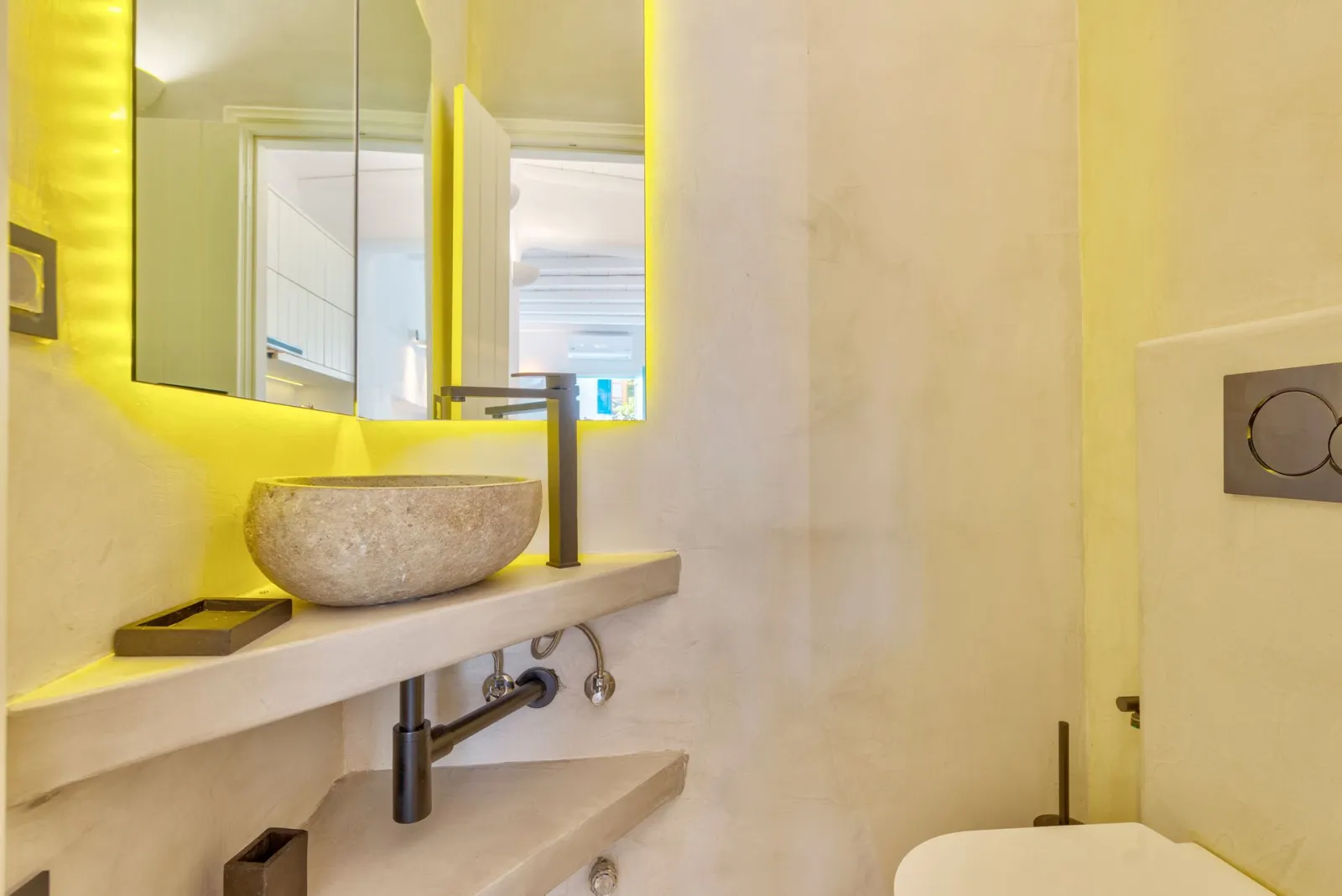 Mews Luxury Suite