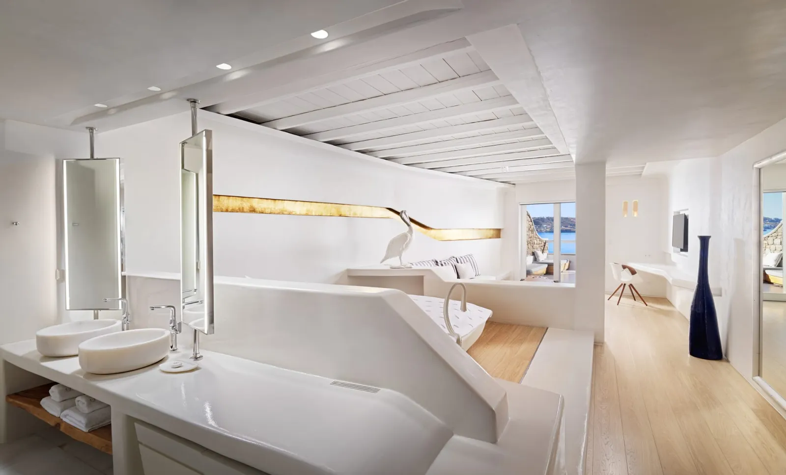 Suite 2 Bedroom with Hot Tub