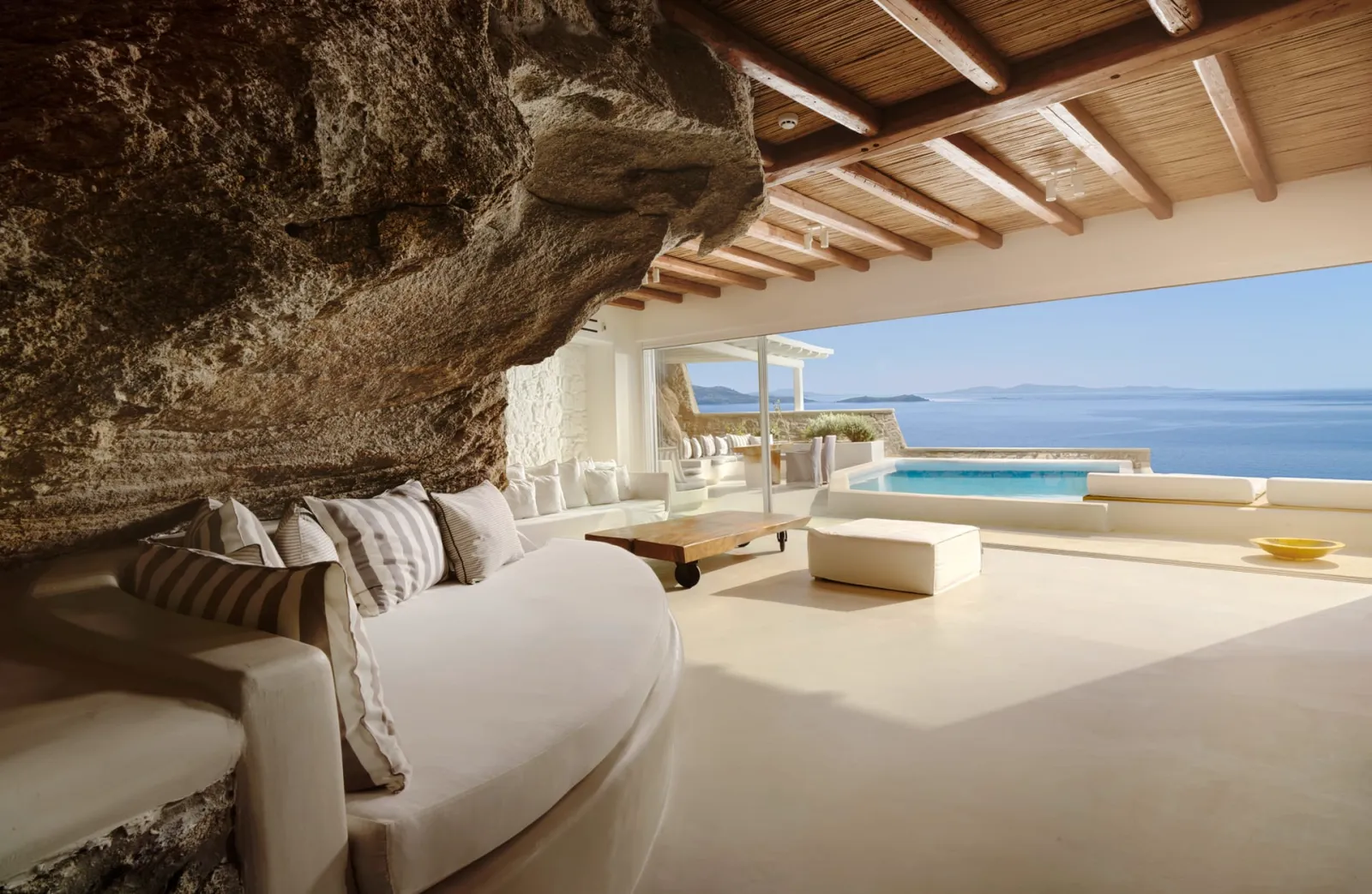 Golden Villa 2-Bedroom with Private Pool