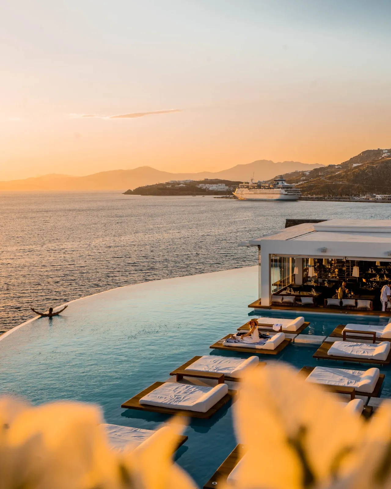 Paradisia 8 bedroom Villa with pools