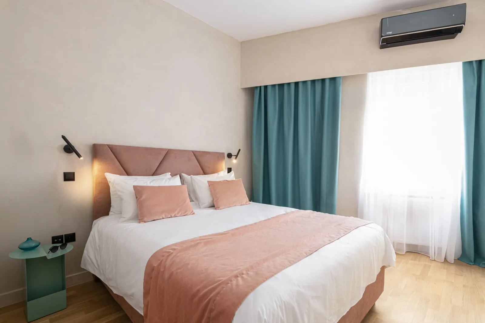 Deluxe Family Apartment with Two Bedrooms & Private kids' Playground