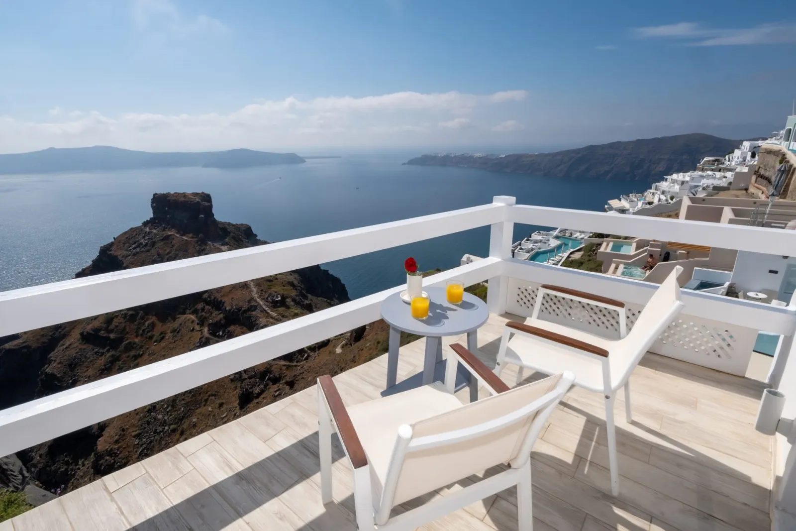 Junior Suite with outdoor Hot tub & Caldera View