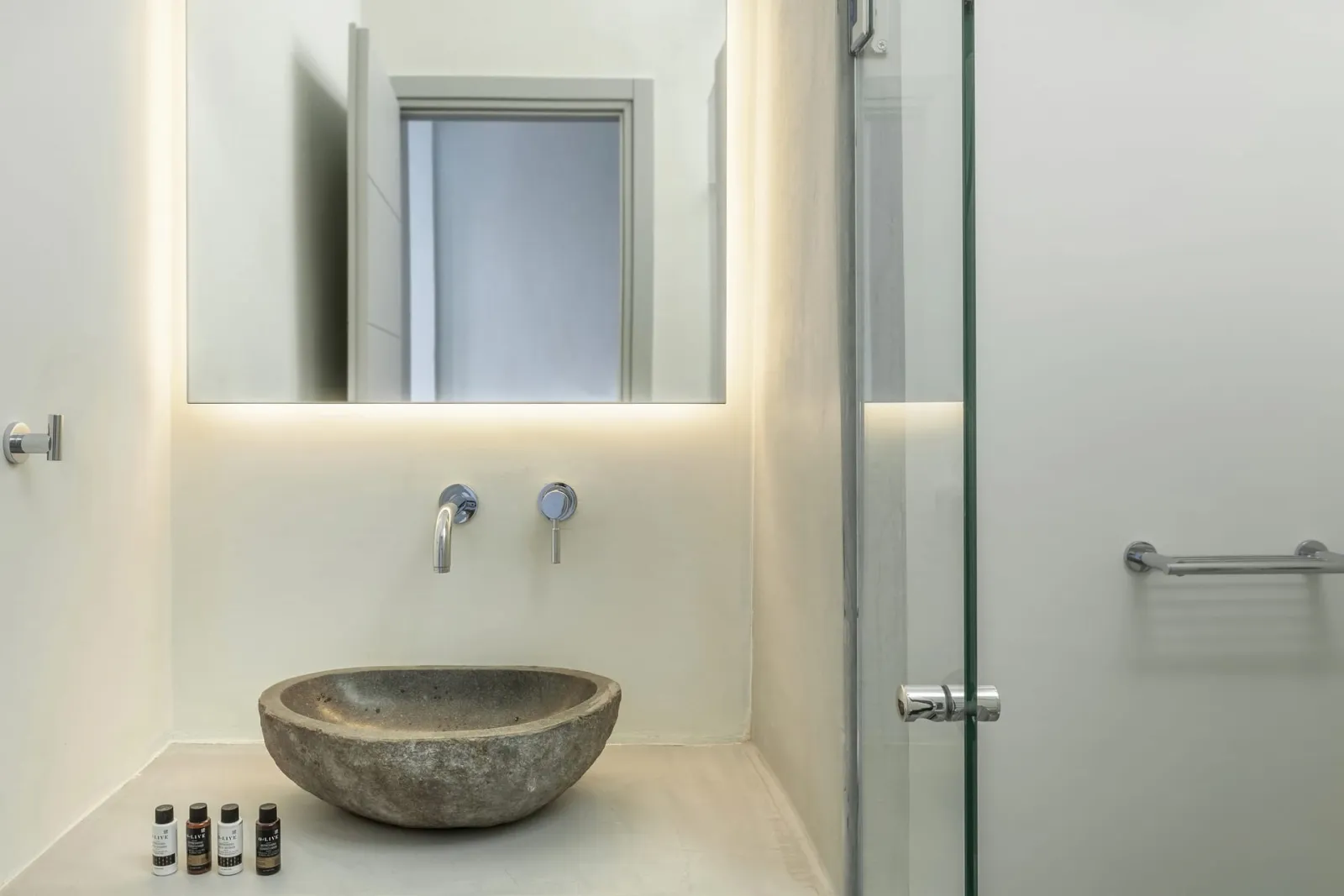 Anarina Master Suites