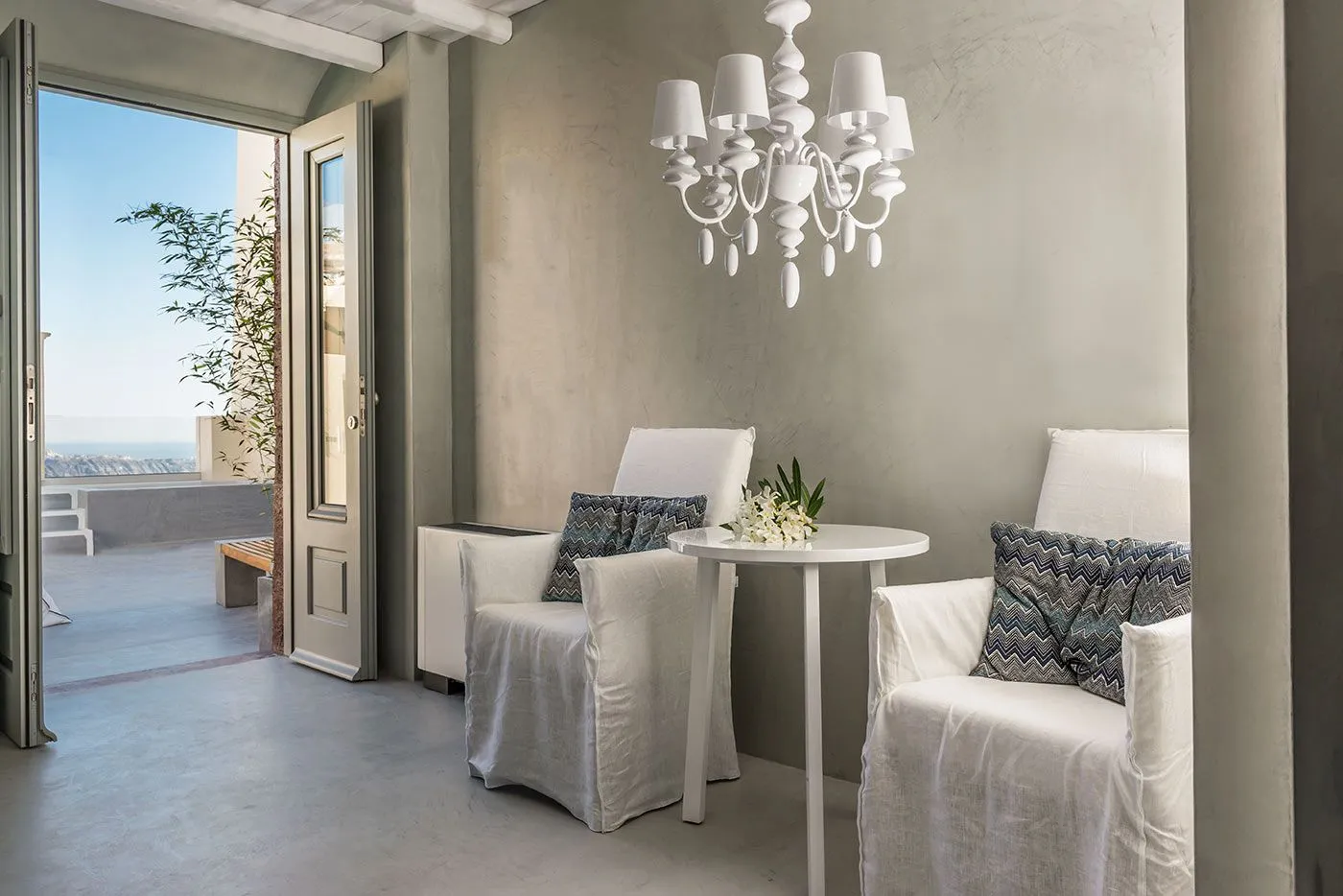 Senior Suite with Outdoor Heated Plunge Pool &amp; Indoor Hot Tub