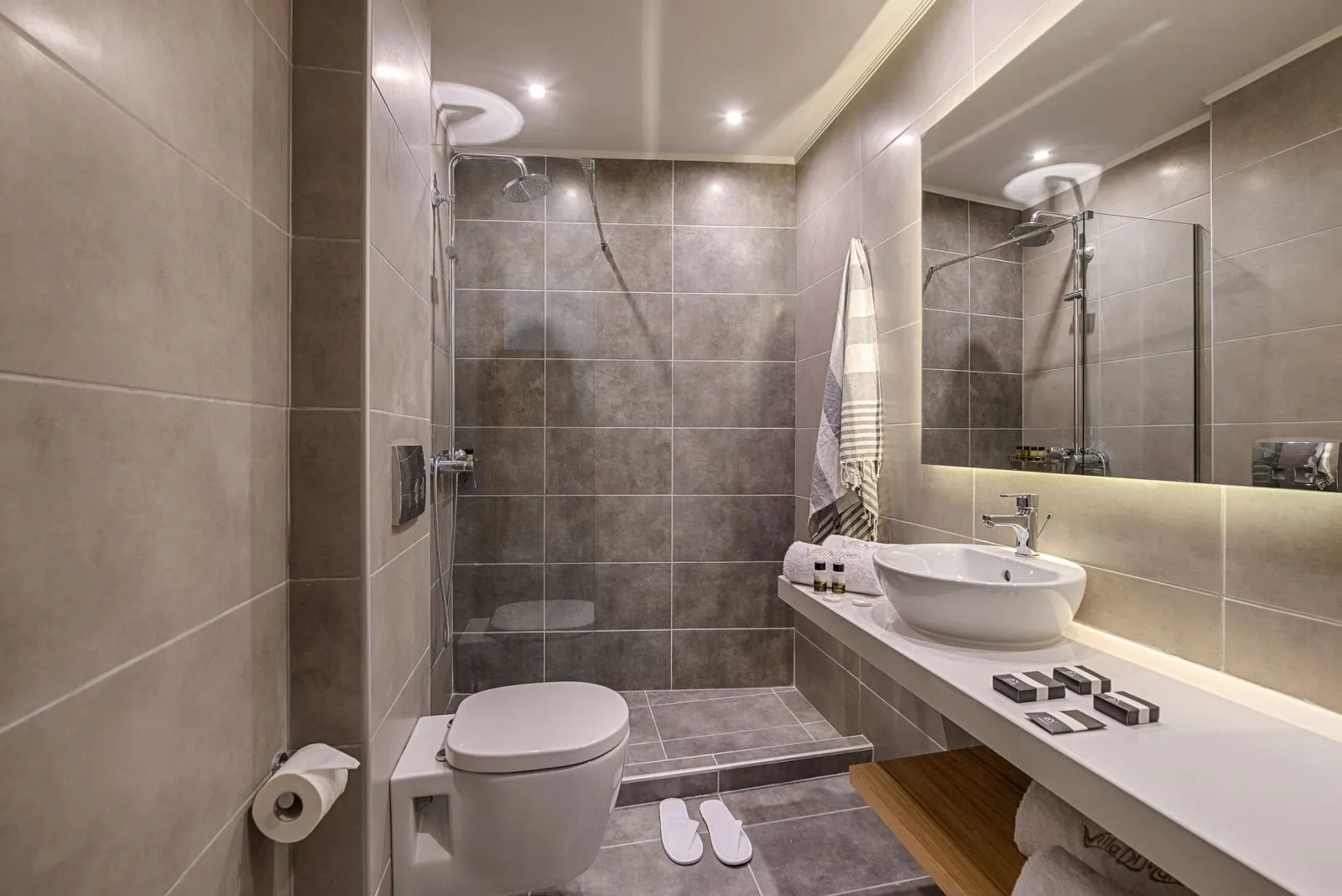 Seafront Premier Suite with Jetted Pool