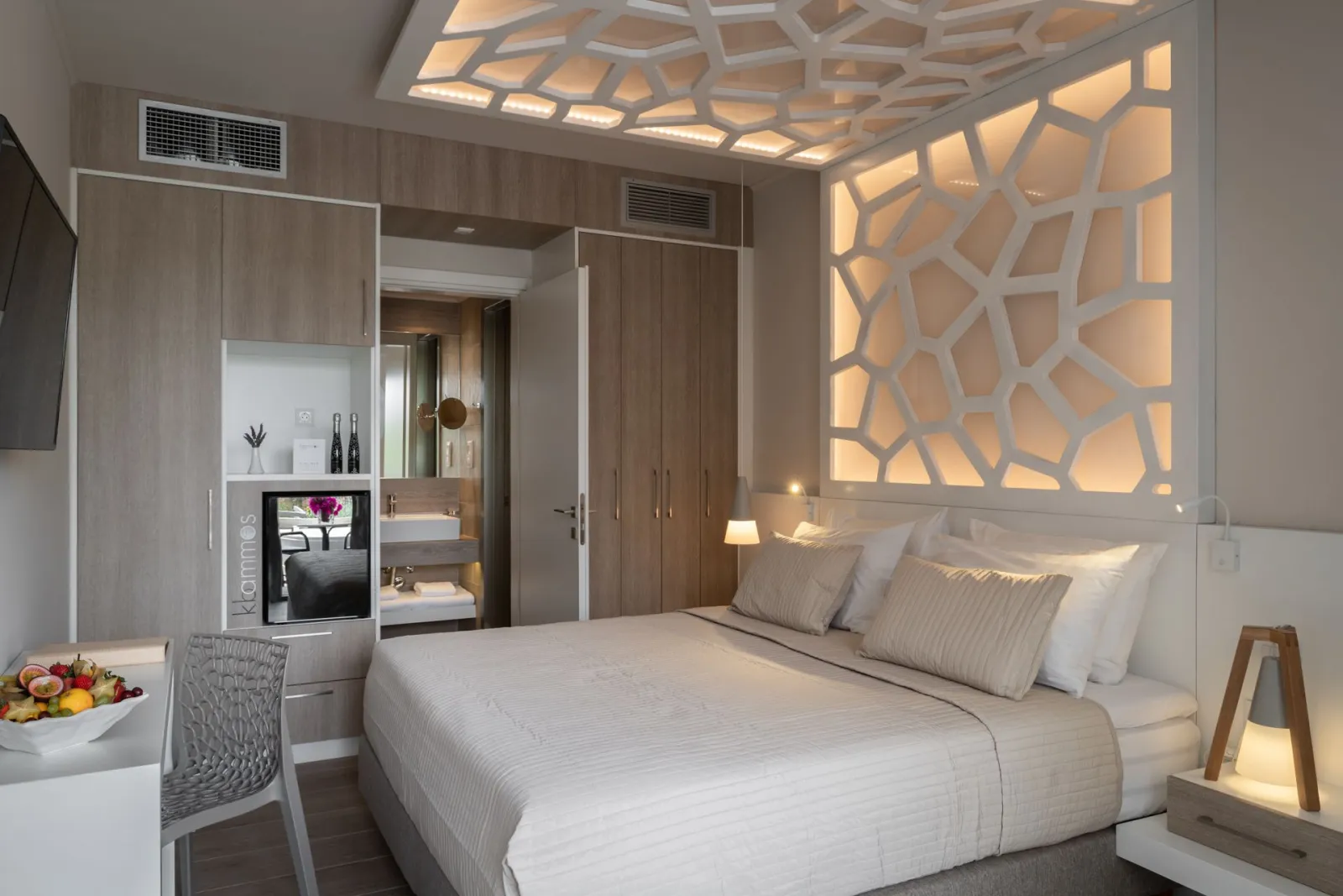Deluxe Double Room with Outdoor Jacuzzi