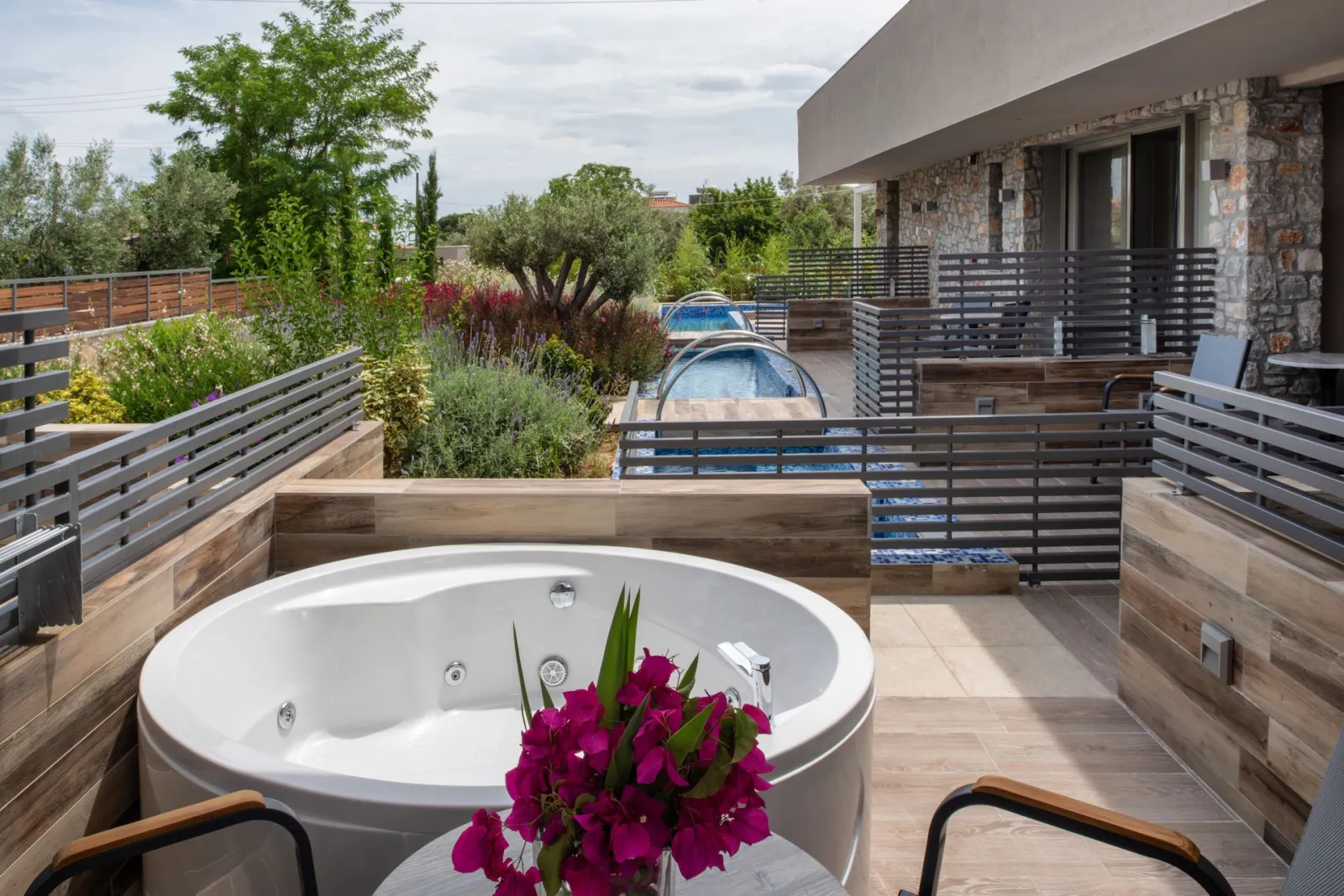 Deluxe Double Room with Outdoor Jacuzzi