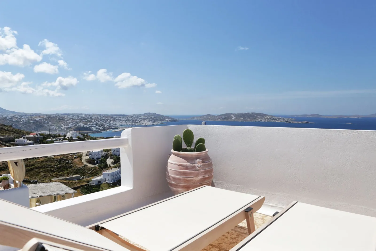 The Hilltop Seaview Suite