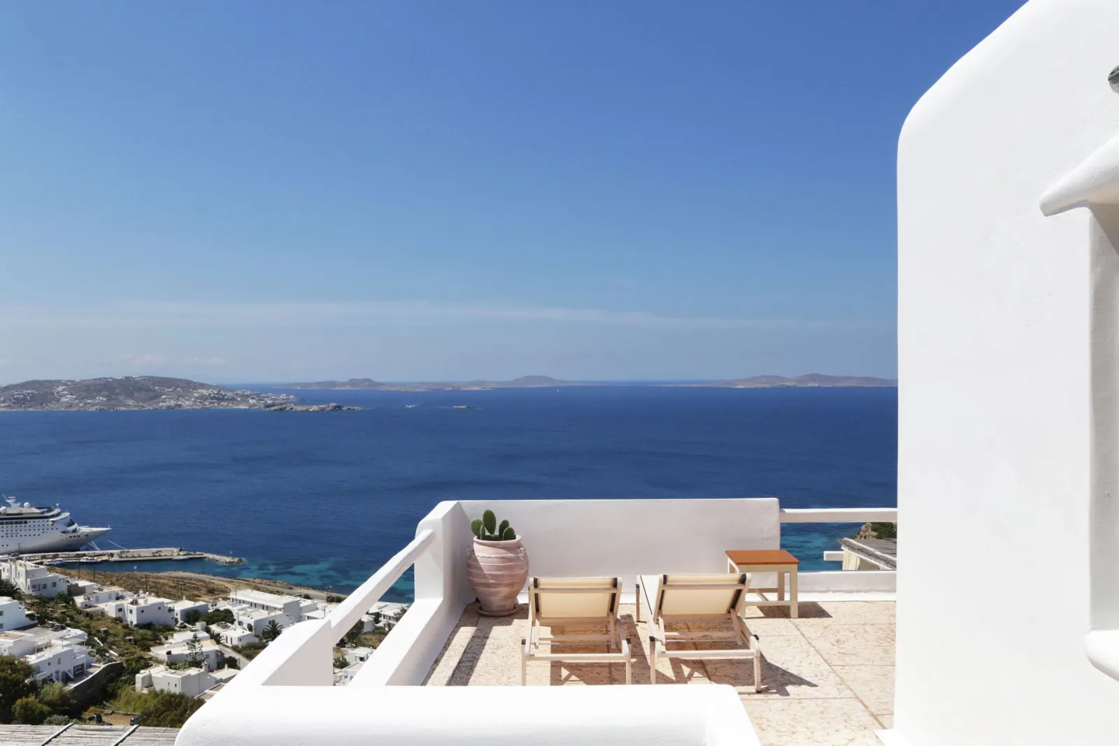 The Hilltop Seaview Suite