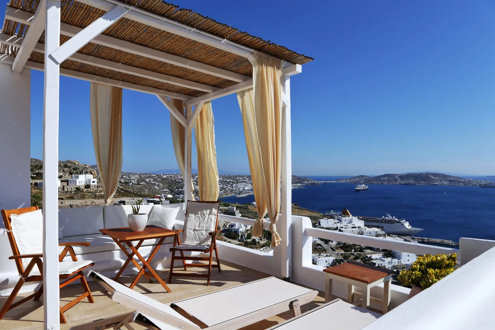 The Sunset Seaview Suite