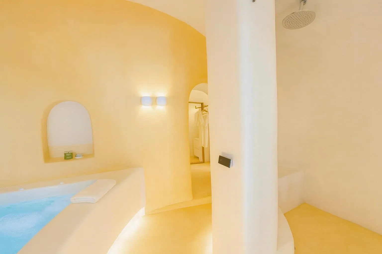 3 Junior Suite Indoor Jacuzzi Caldera View