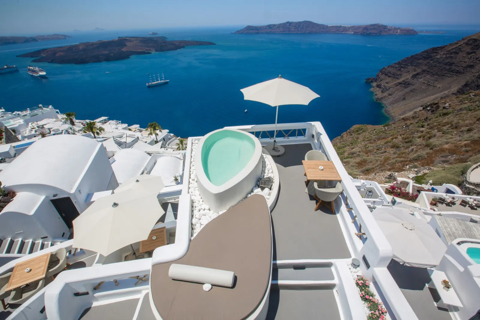 5 Executive Chic Suite Outdoor Jacuzzi Caldera View
