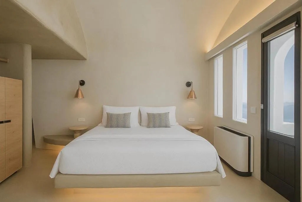 7 Deluxe Private Caldera Sea View Suite (Outdoor Massage Pool)