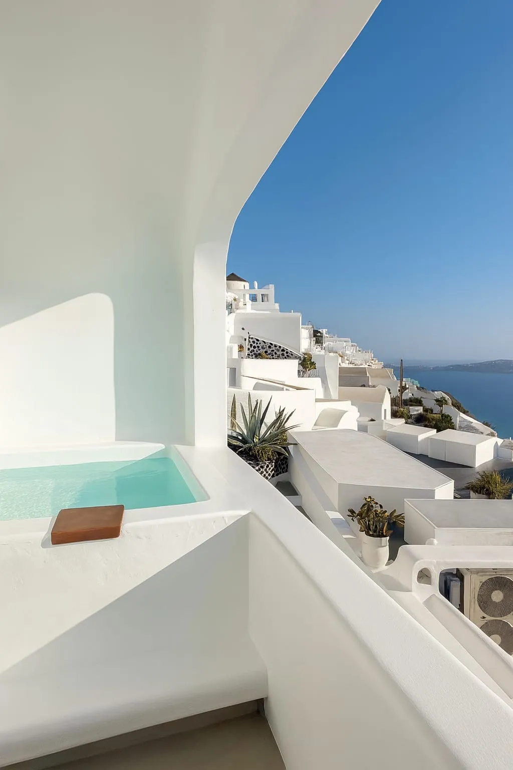 7 Deluxe Private Caldera Sea View Suite (Outdoor Massage Pool)
