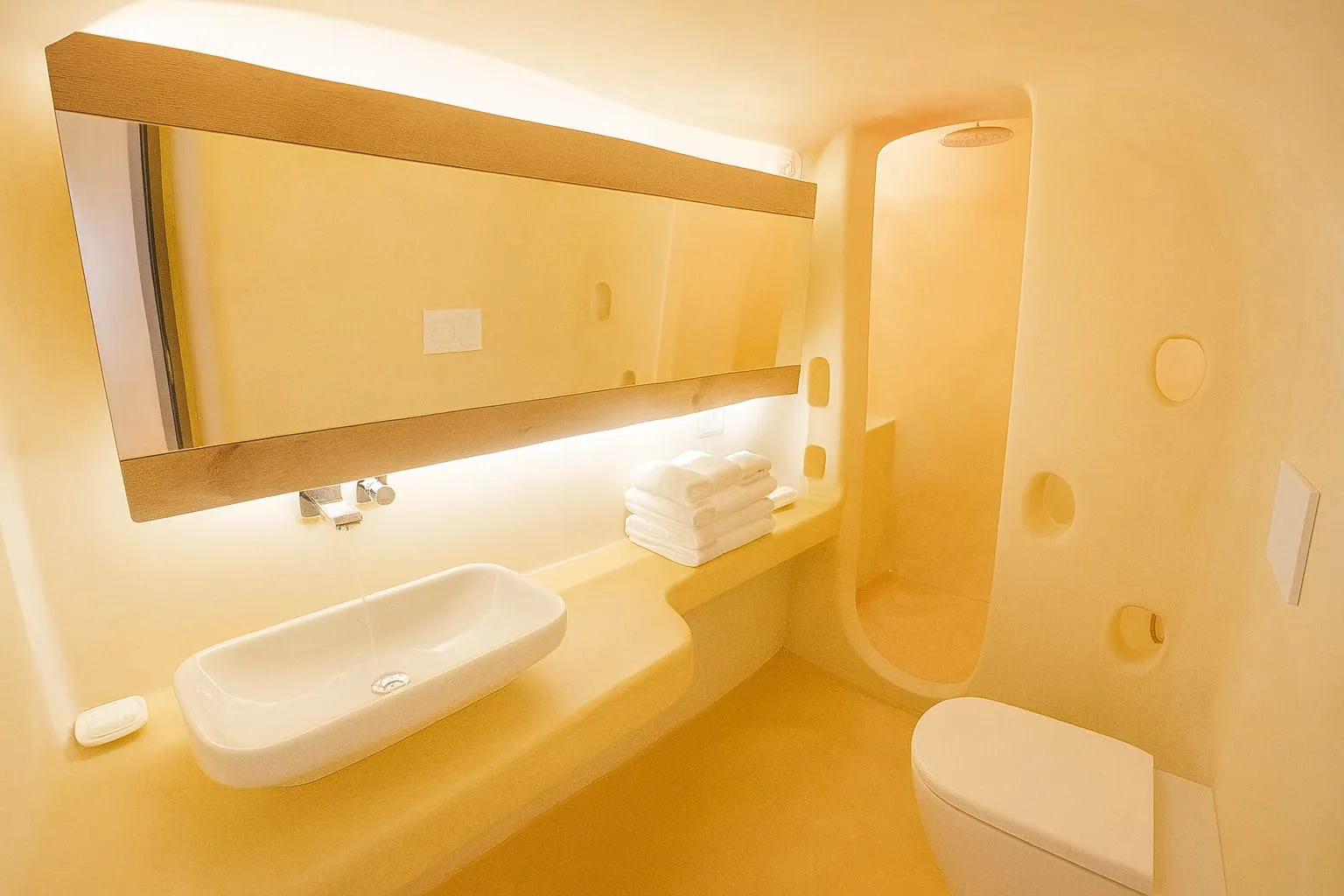 8 Cliff Cave Suite