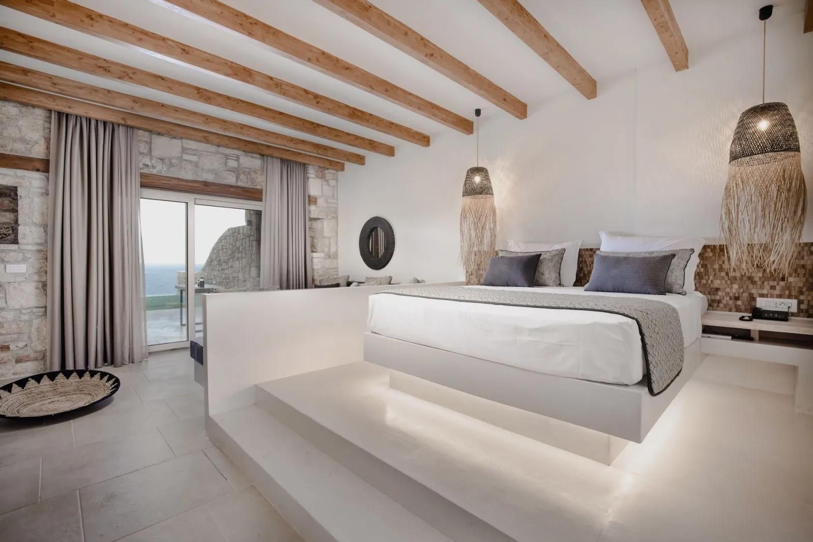 Signature Suite with Private Pool