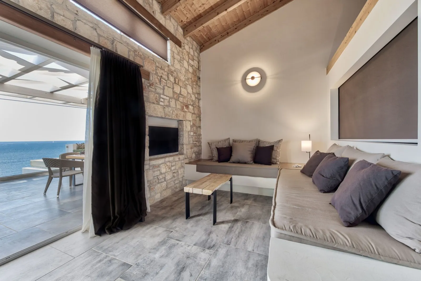 Deluxe Suite with Sea View