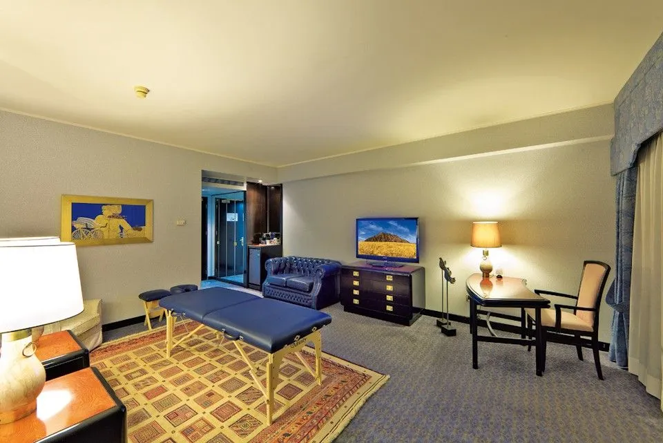 ABAV² Royal Suite Grand