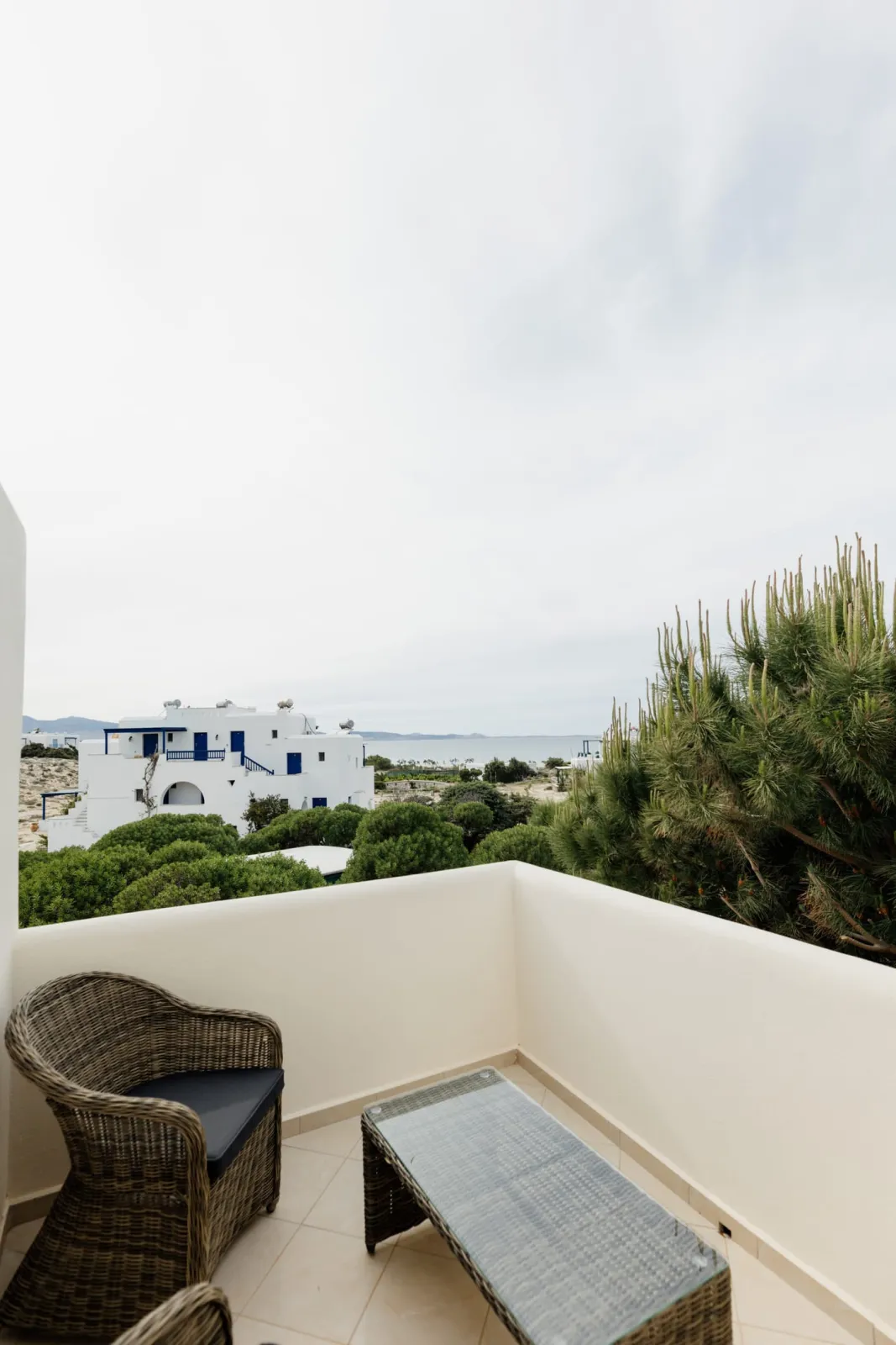 Junior Suite SideSeaView
