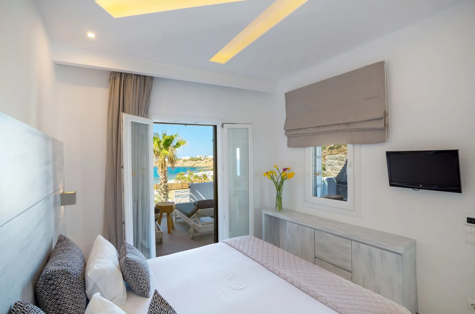 Superior Room with Sea View  Big Balcony and Outdoor Hot tub