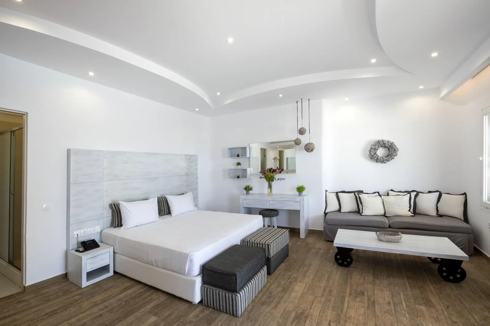 Deluxe Double or Twin Room with Pool View