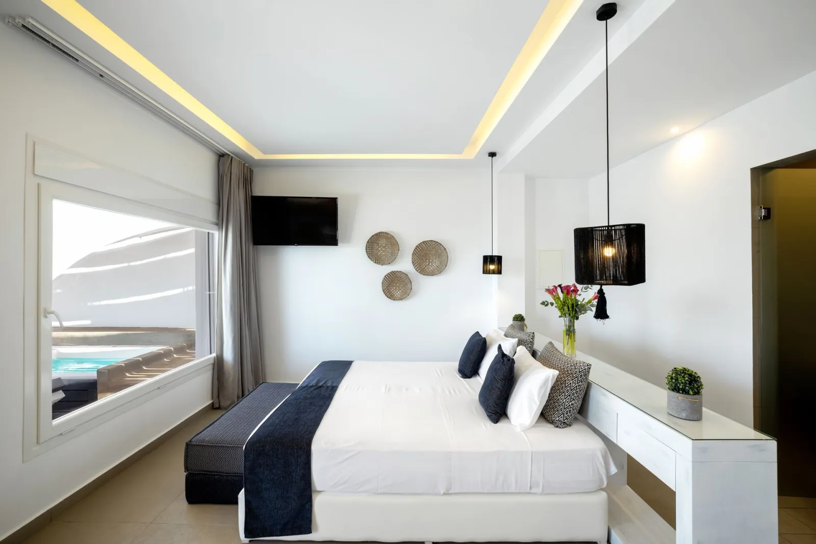 Deluxe Triple Room with Side Sea View &amp; Outdoor Jacuzzi