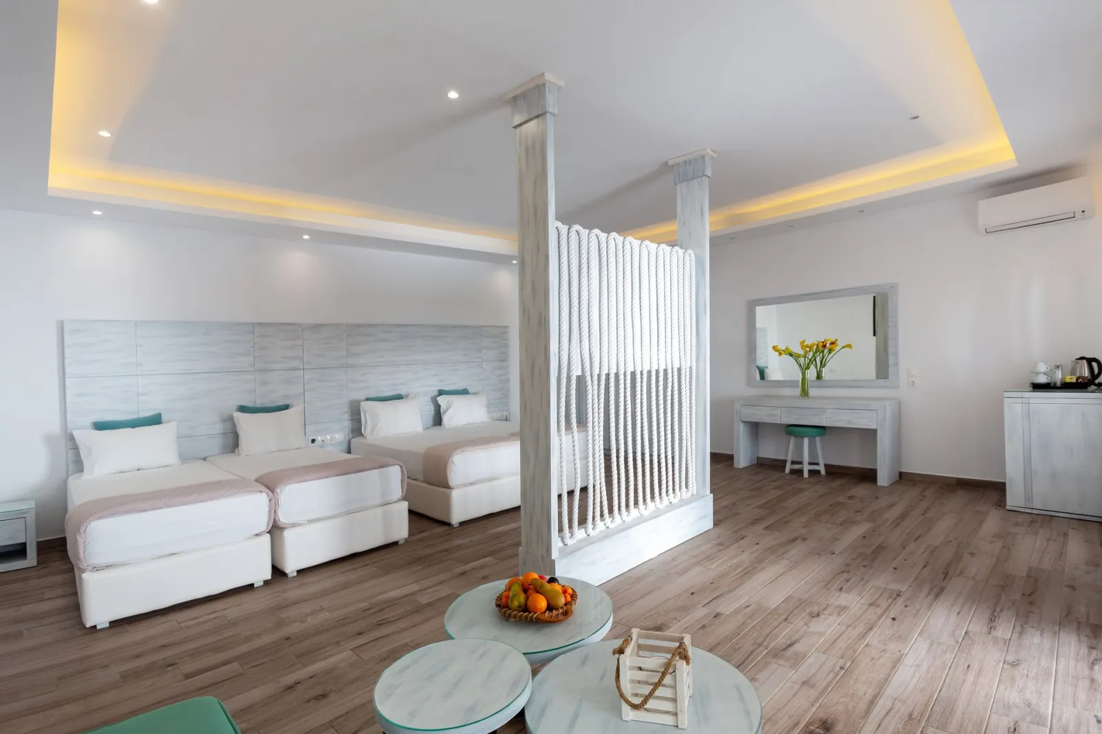 Deluxe Quadruple Room with Spa Bath