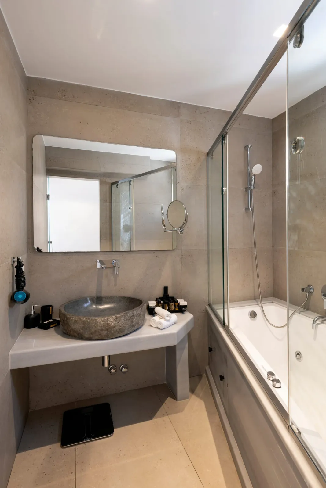 Executive Suite with Private Pool Sea View Private Terrace and Spa Bath