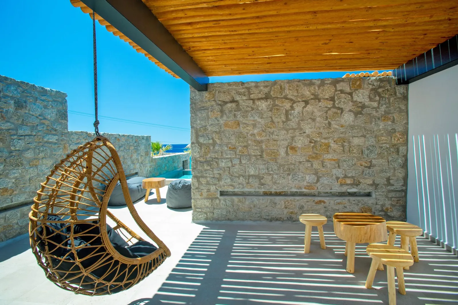 Double or Twin Room with Private Pool on the Side