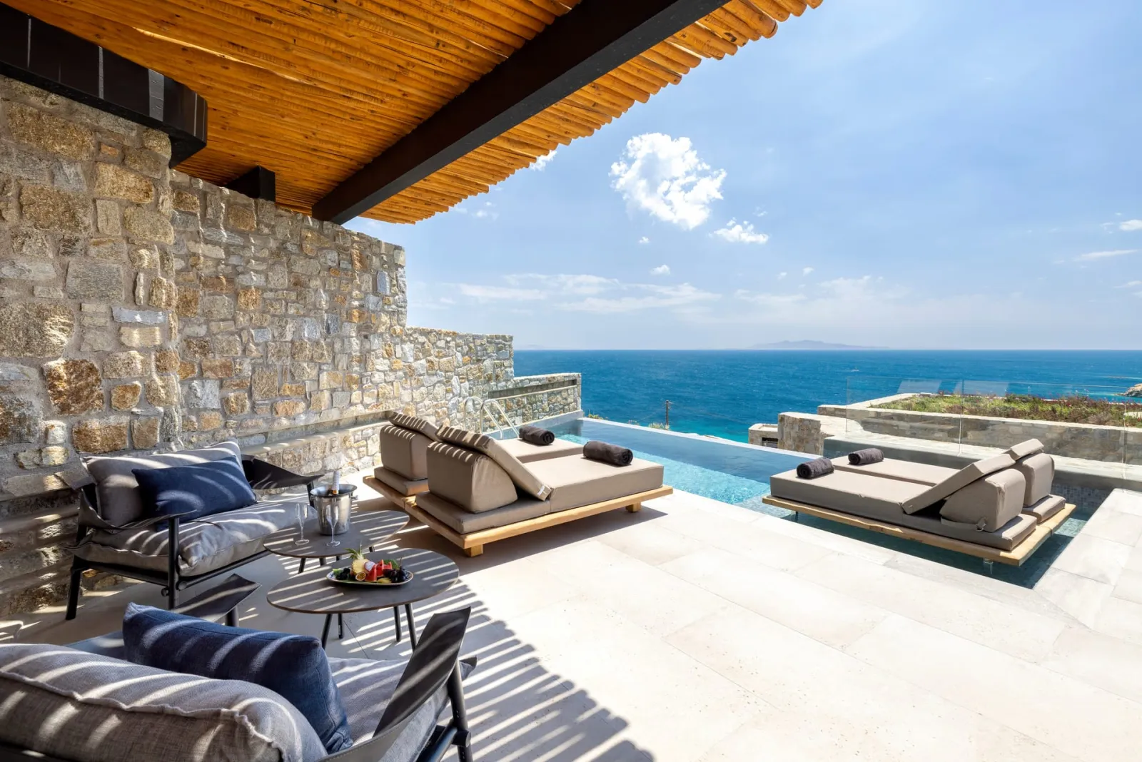 Majestic One Bedroom Villa with Private Pool and Panoramic Sea View