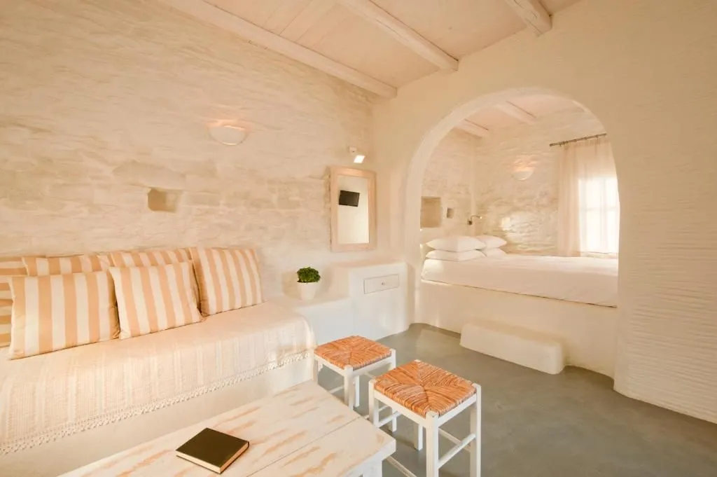 Quadruple Traditional Studio