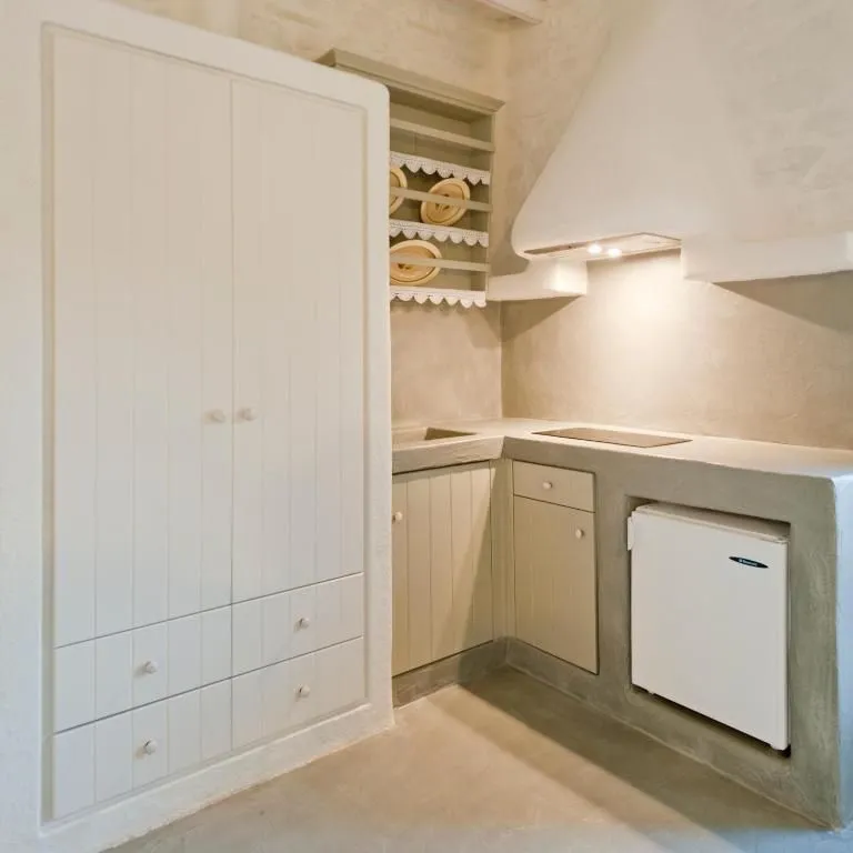 Quadruple Traditional Studio