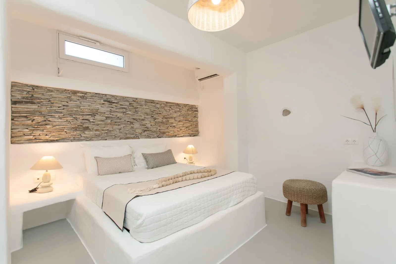Earthly one bedroom apartment with garden view