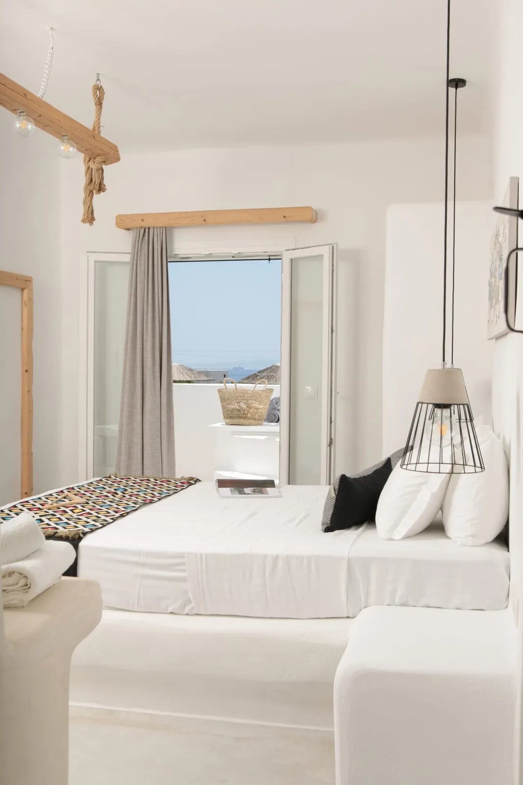 Elegant maisonette with panoramic view and outdoor hot tub