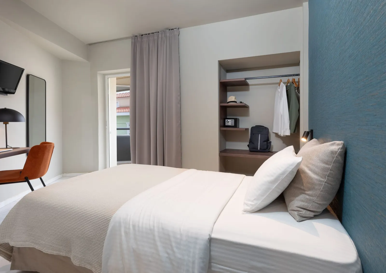 Classic Single Bed Room